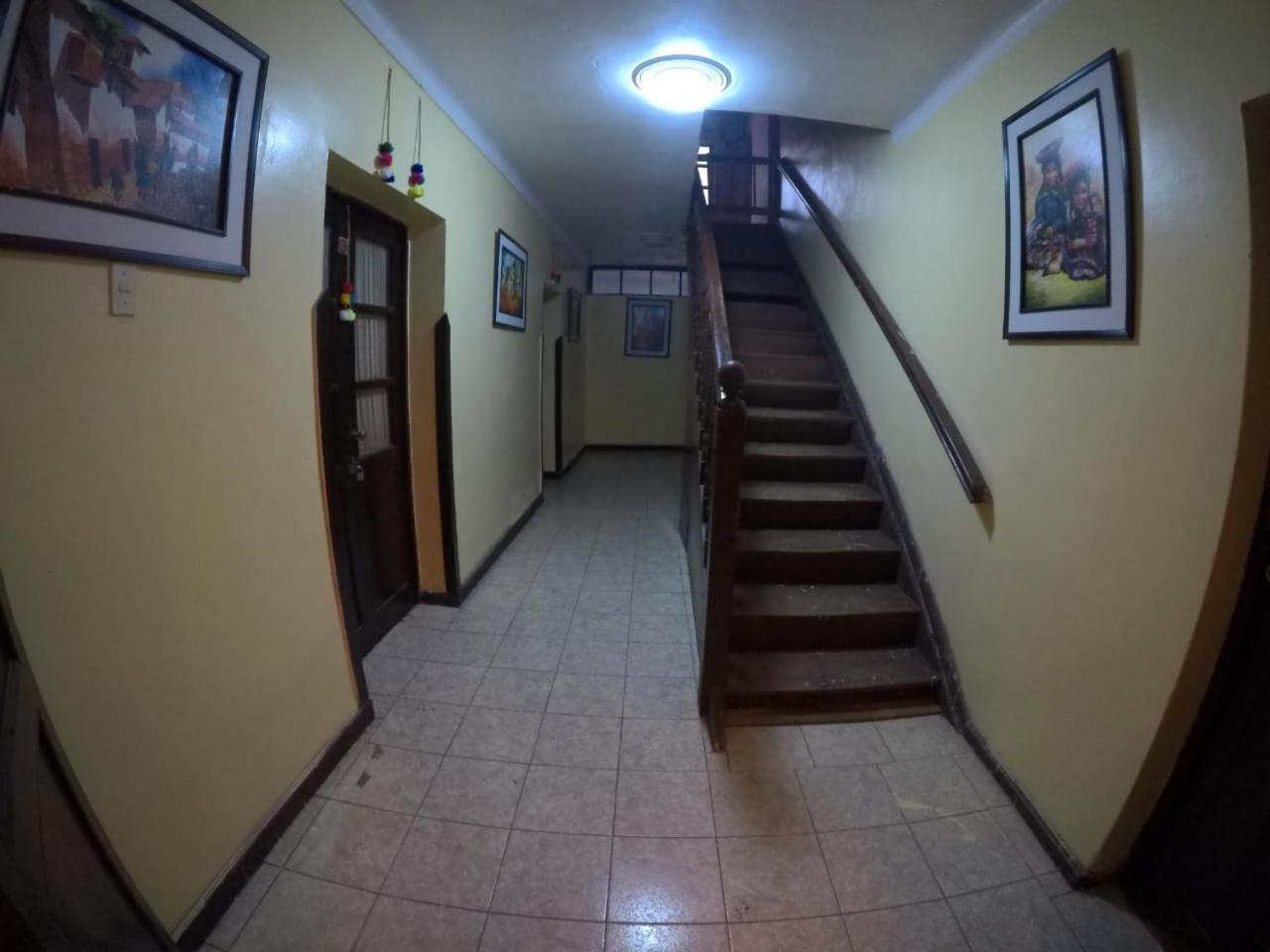 Auquis Ccapac Guest House Cuzco Esterno foto
